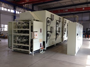 Panel type heat treatment furnace